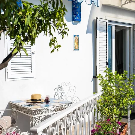 Chic Hideaway In بوسيتانو