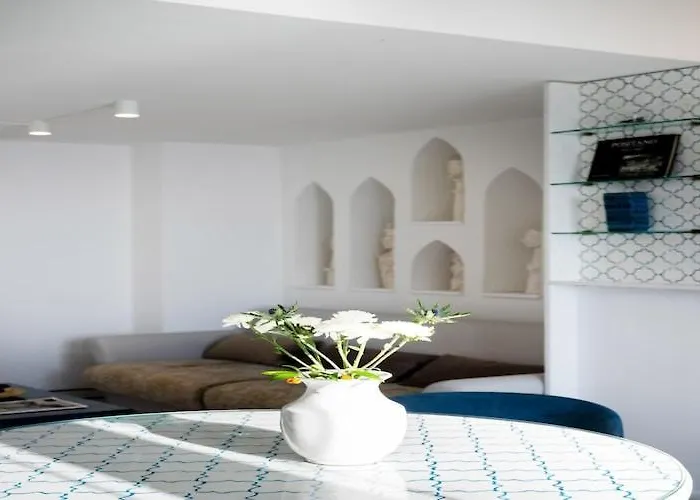 بيت للعطل Chic Hideaway In بوسيتانو